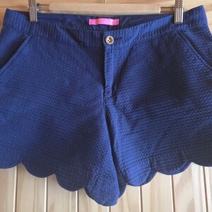 Lilly Pulitzer Navy Blue Buttercup Scalloped Shorts. Sz. 8